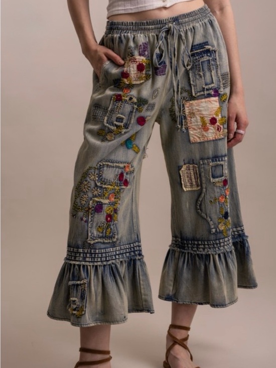 Bluevelvet Denim - Bluevelvet Boho Embroidered Ruffle Hem Women's Jeans - Grey